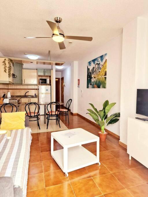 Comfortable Centrally Located Apartment Playa Feñabe 外观 照片